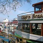 Berringer, Anker, direkt an der Promenade